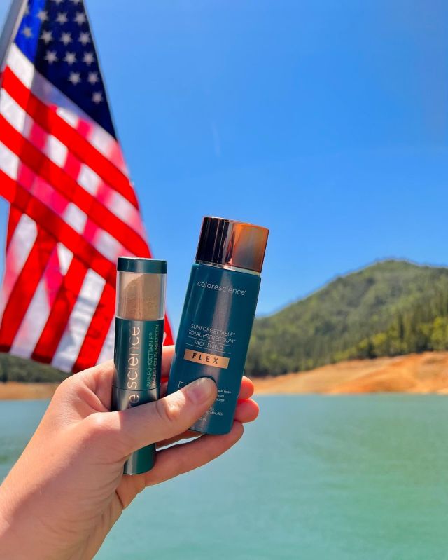 HELLO JULY 4TH WEEKEND ❤️🤍💙 
Weekend plans are here and we couldn’t be more excited for the long weekend ahead! 
•
Wherever you may be going this weekend make sure your SPF is coming with you! ☀️☀️☀️
•
The HodariMD & Rejuvenè team wishes everyone a safe and happy 4th of July weekend!!! 
•
#4thofjuly #happyindependenceday #protectyourskin #spf