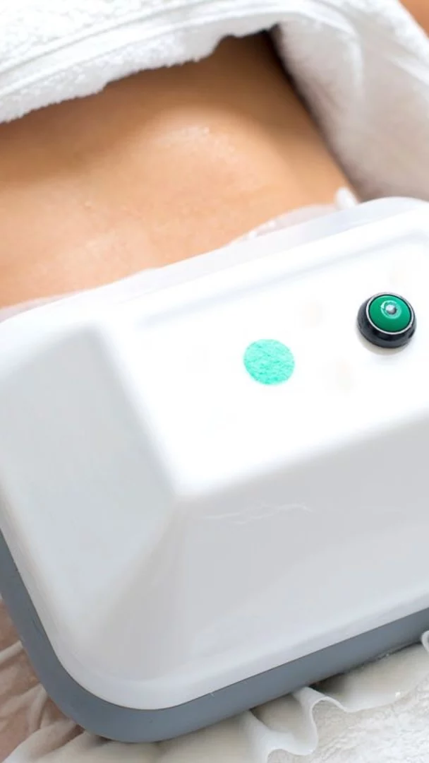 Jaw-dropping results! This incredible CoolSculpting transformation is proof that stubborn fat doesn’t stand a chance. ❄️ No surgery, no downtime—just targeted fat reduction for a sculpted, confident you!
